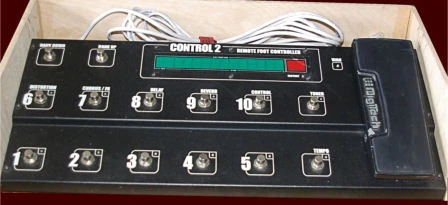 Nahaufnahme vom Digitech Foot Controller 2