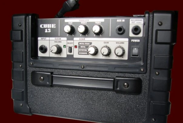 Draufsicht vom Roland Cube 15 Watt